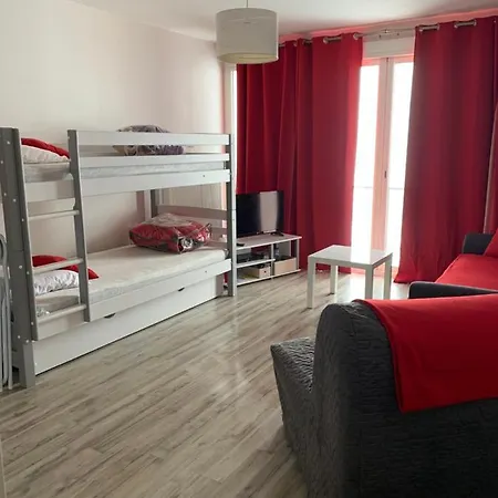 Studio La Mongie アパート